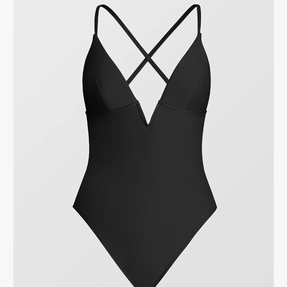 Cupshe Deep v neck one piece swimsuit in black - Picture 5 of 5